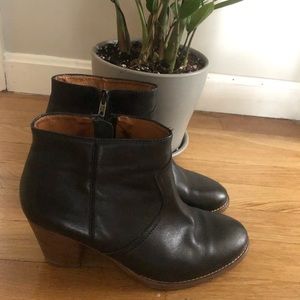 Madewell black leather booties EUC